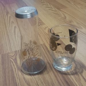 2 pc Lot Douglas glass king shaker gold coin glass